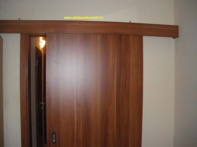 belteriajtok_beepitese10.jpg